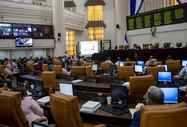El Parlamento nicaragüense desmantela otras 15 ONG y agrega 49 proscritas