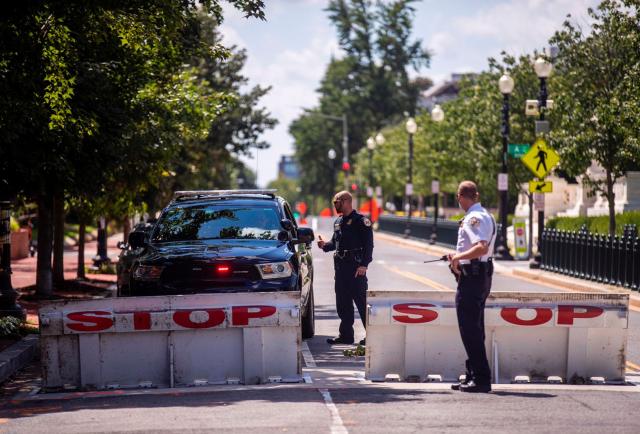 Hombre que desató amenaza de bomba se rinde cerca del Congreso de EE. UU.