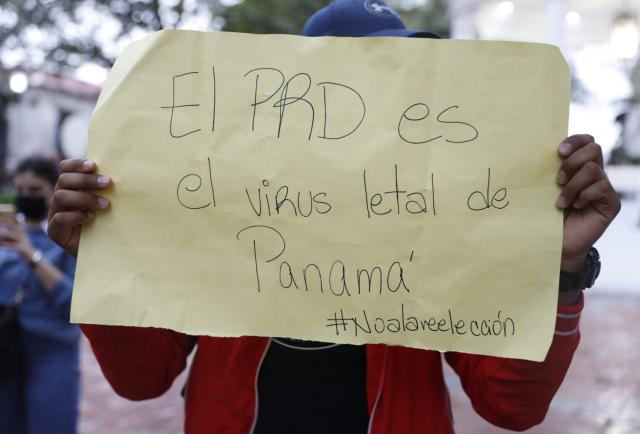 Protestan contra una resolución que restringe el acceso a la información en Panamá