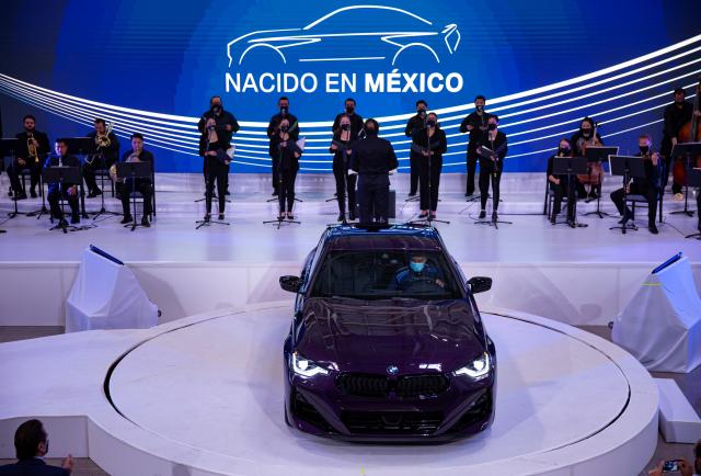BMW comienza con optimismo la producción de su primer automóvil fabricado en México