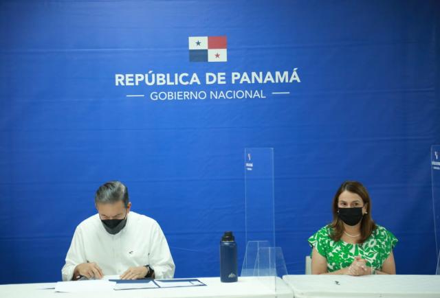 Ley promotora del bachillerato internacional en Panamá recibe sanción de Cortizo