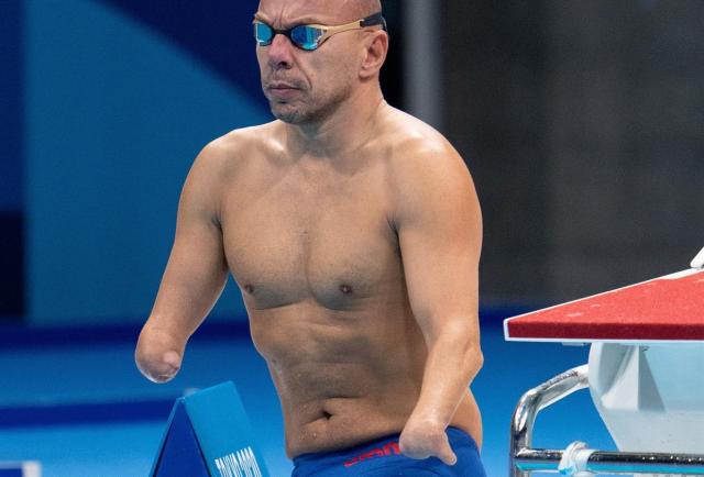 Xavi Torres, diploma y récord de España en la despedida de la natación